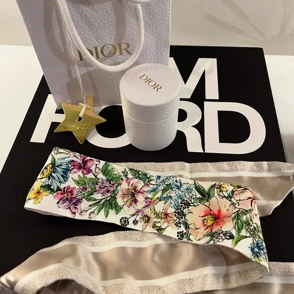 Dior Beige and Floral Silk twilly Scarf NWT - Picture 5 of 5